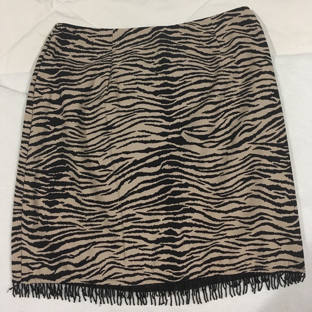 Leopard print skirt with bead trim
